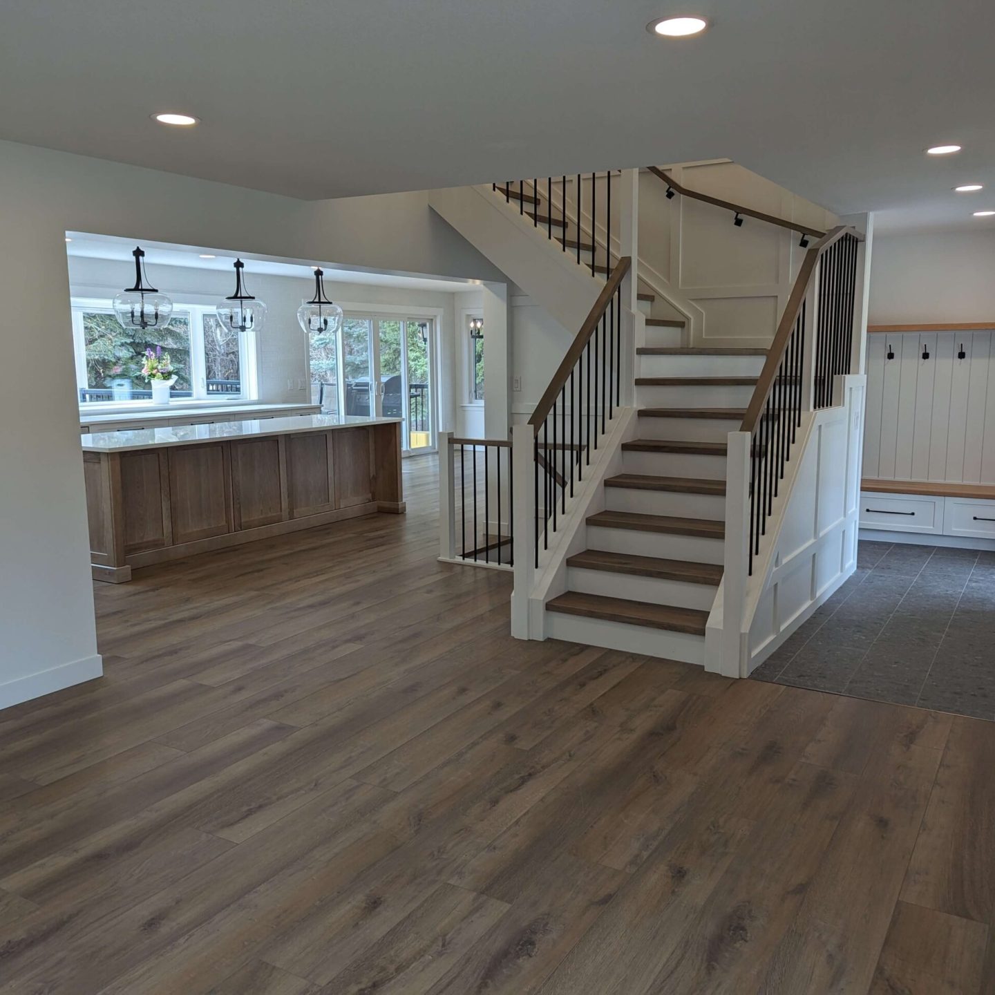 PXL_20240429_222555692