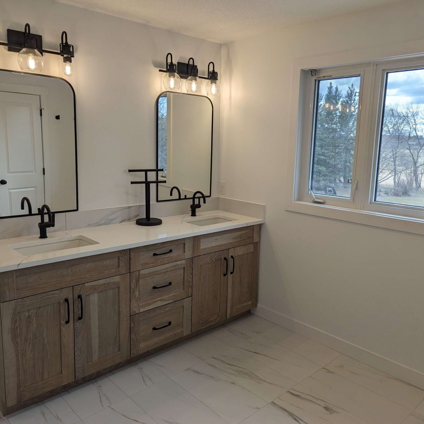 PXL_20240429_224008858